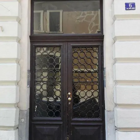 Lejlighed Pregiata Con Bagno Privato - Blu Di Prussia Trieste