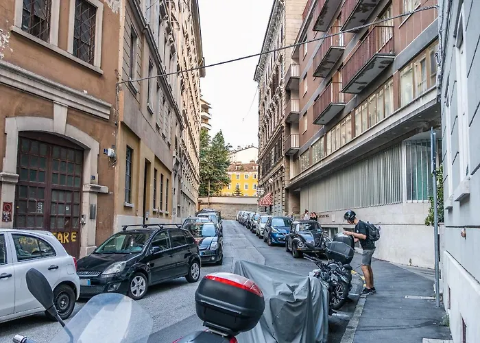 Pregiata Con Bagno Privato - Blu Di Prussia *